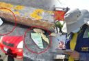 Mujer es multada doblemente, una por estacionarse en eje preferencial y la otra por botar como basura la esquela. Mujer es multada doblemente, una por estacionarse en eje preferencial y la otra por botar como basura la esquela.